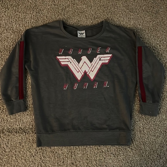 WW sweatshirt- New- medium - Picture 1 of 4